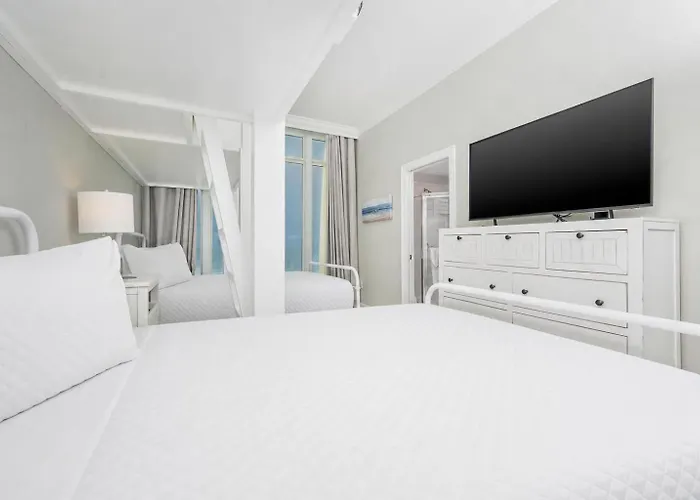 Phoenix Gulf Towers 1508 Apartment